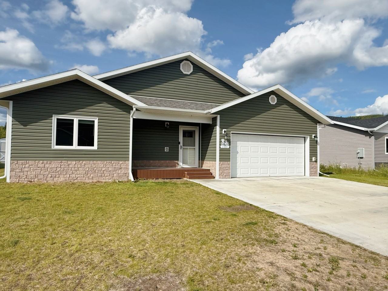 1466 Joyce Dr - Photo 2 of 18