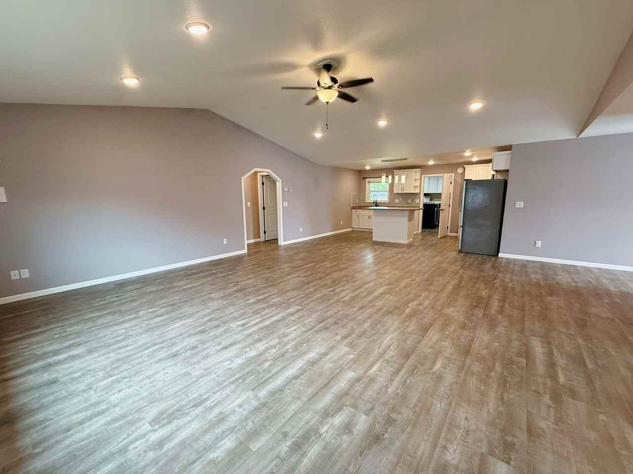 1466 Joyce Dr - Photo 4 of 18