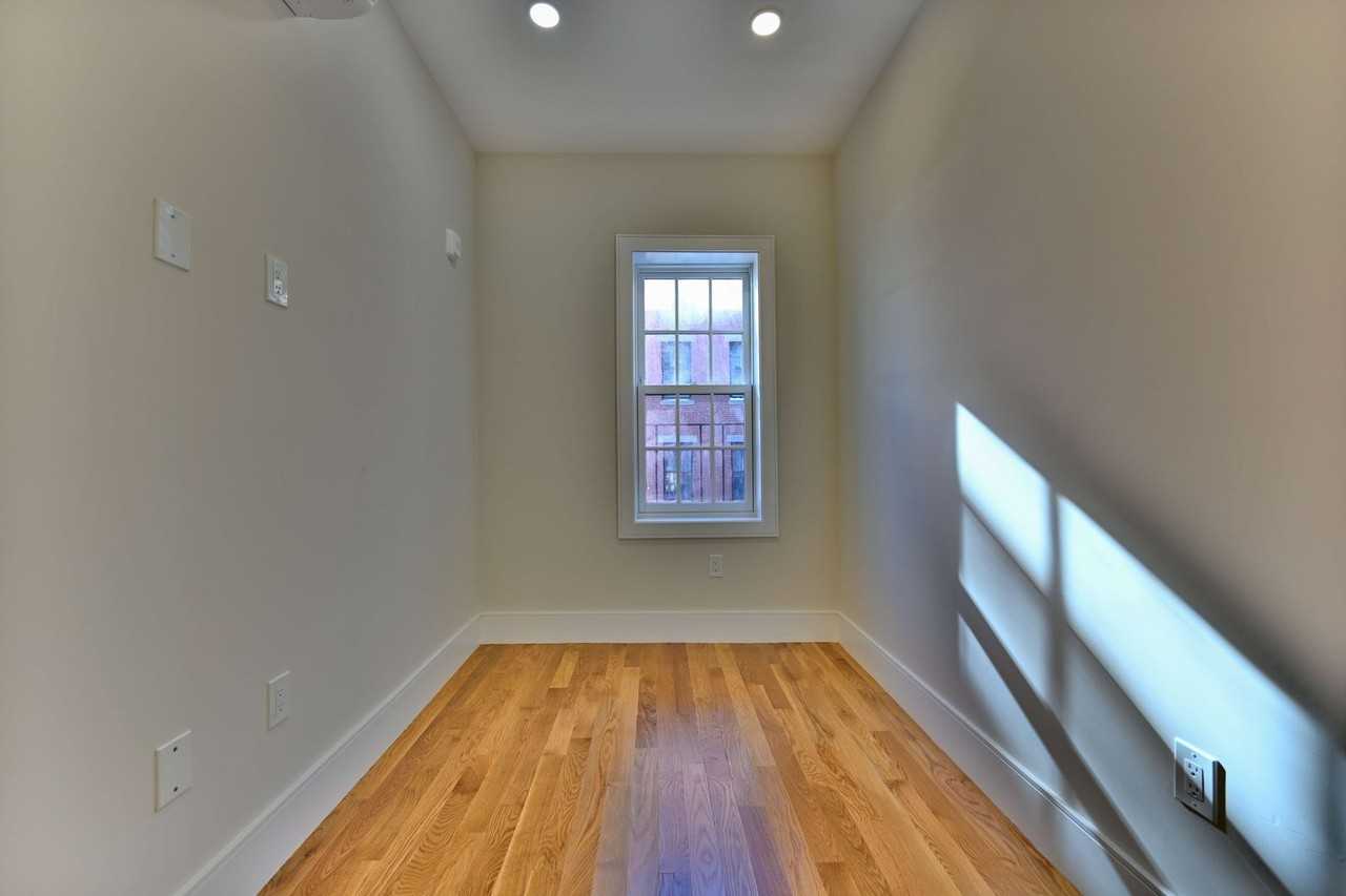 17 Winchester St - Photo 7 of 10