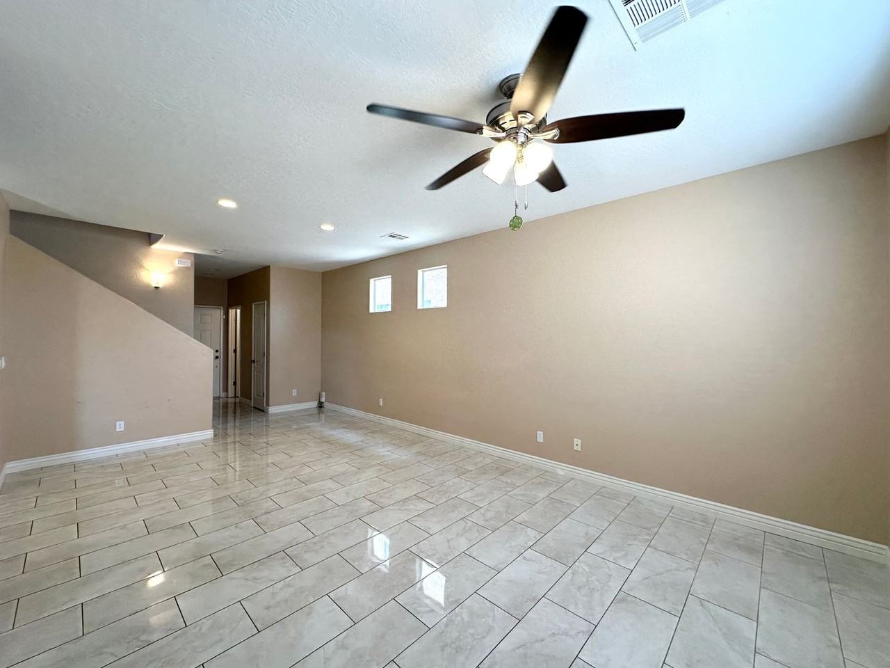 10596 La Campana St - Photo 4 of 21