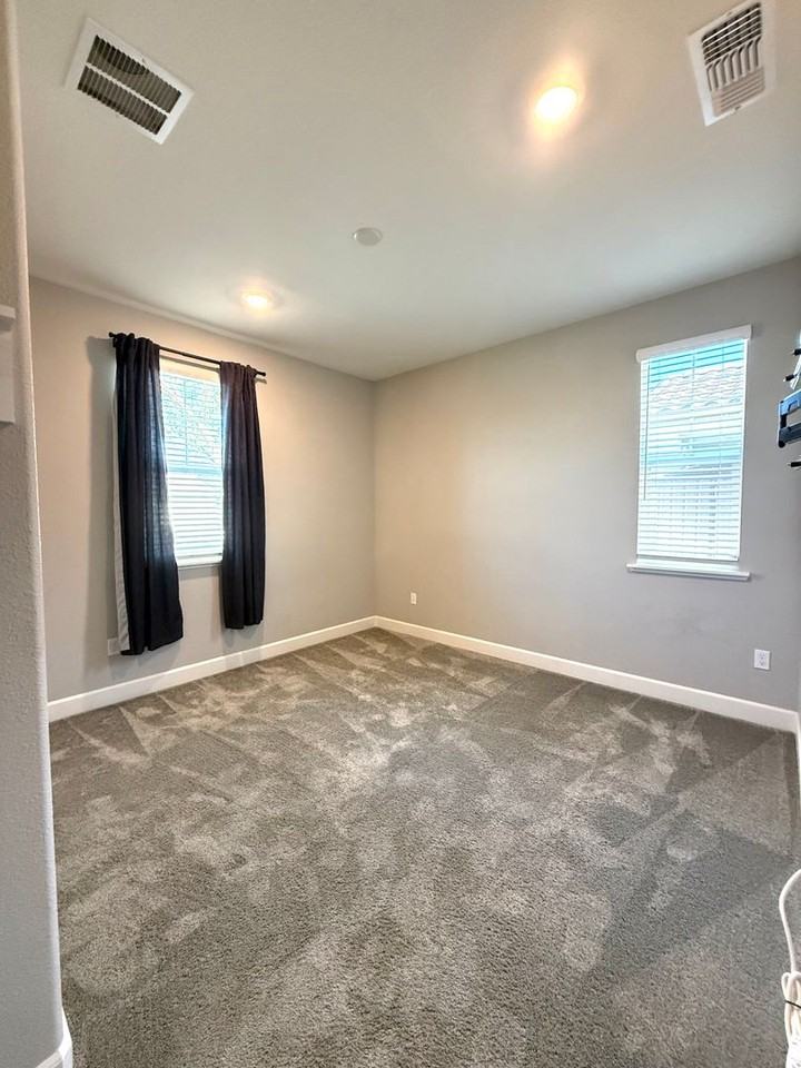 2925 Walker Way - Photo 7 of 21