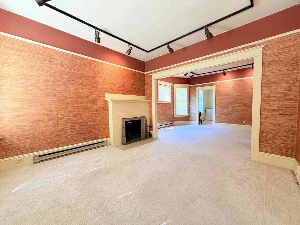 2221 1st Ave N - Photo 4 of 24