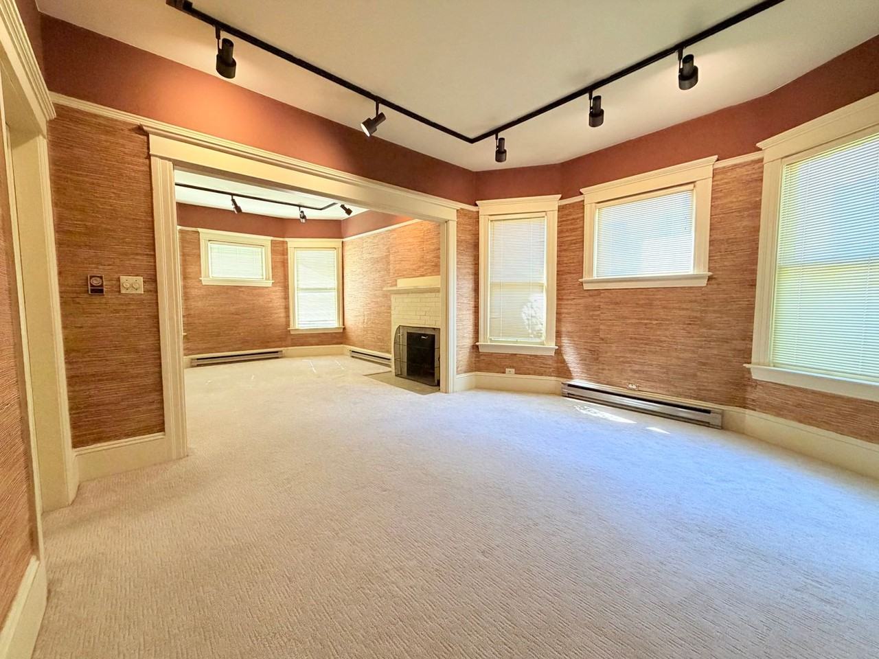 2221 1st Ave N - Photo 7 of 24