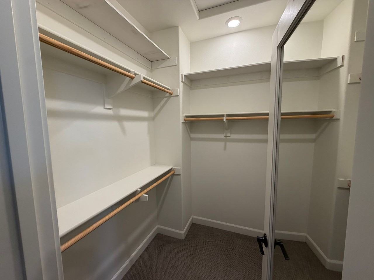 1922 Strata St #5 - Photo 3 of 26