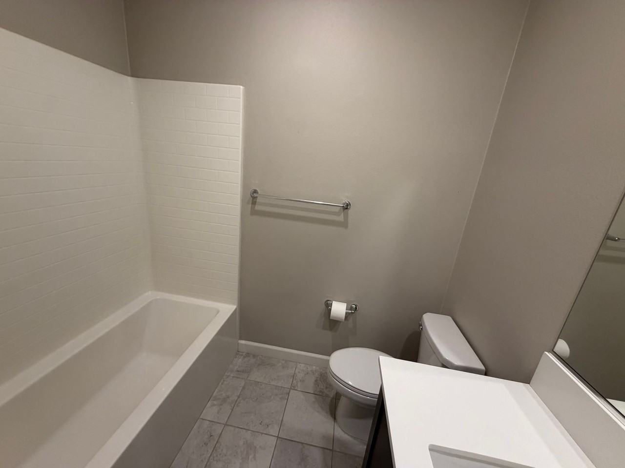 1922 Strata St #5 - Photo 5 of 26