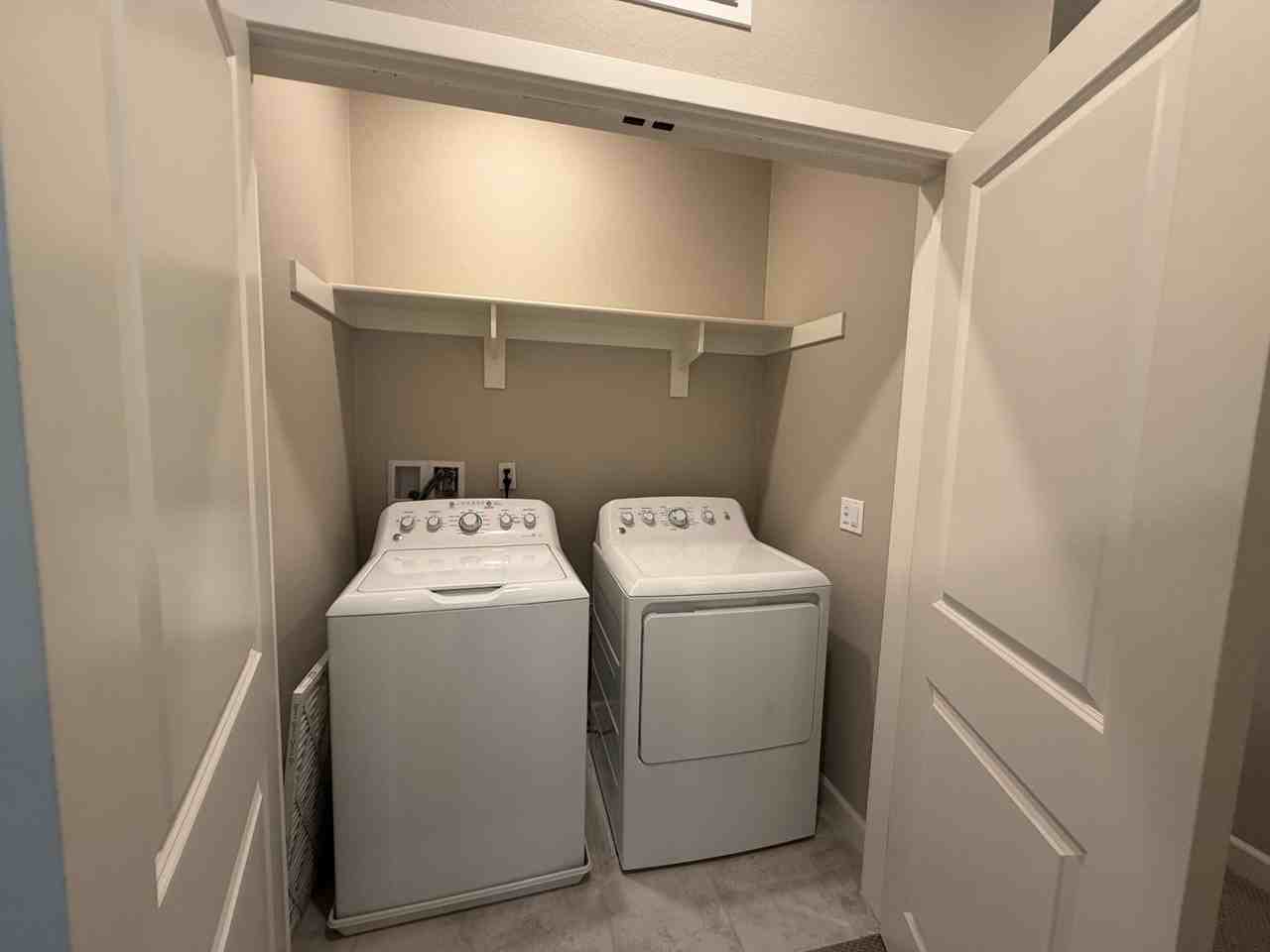 1922 Strata St #5 - Photo 6 of 26