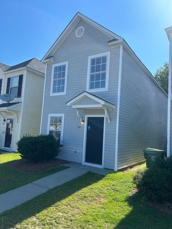 507 Summit Terrace Ct - Photo 3 of 30
