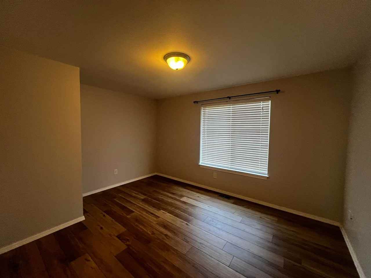 8261 Snohomish Rd - Photo 7 of 29