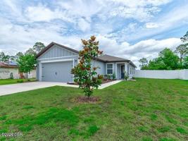 featured image of 33 Pine Croft Ln