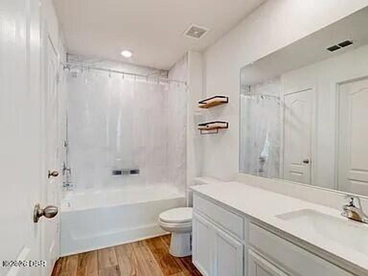 33 Pine Croft Ln - Photo 3 of 15