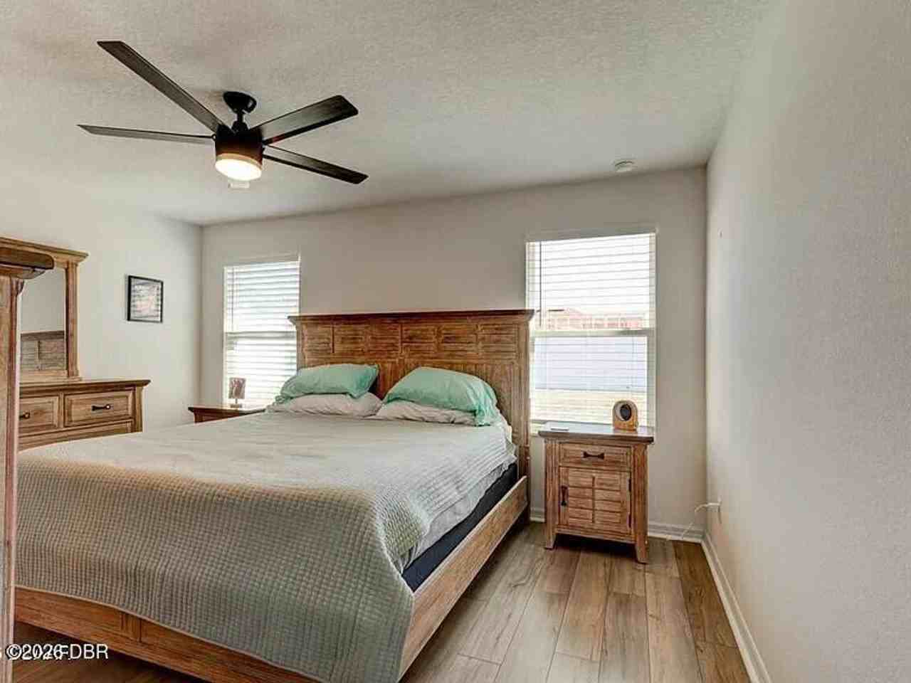 33 Pine Croft Ln - Photo 4 of 15