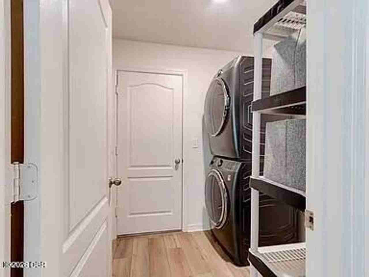 33 Pine Croft Ln - Photo 7 of 15