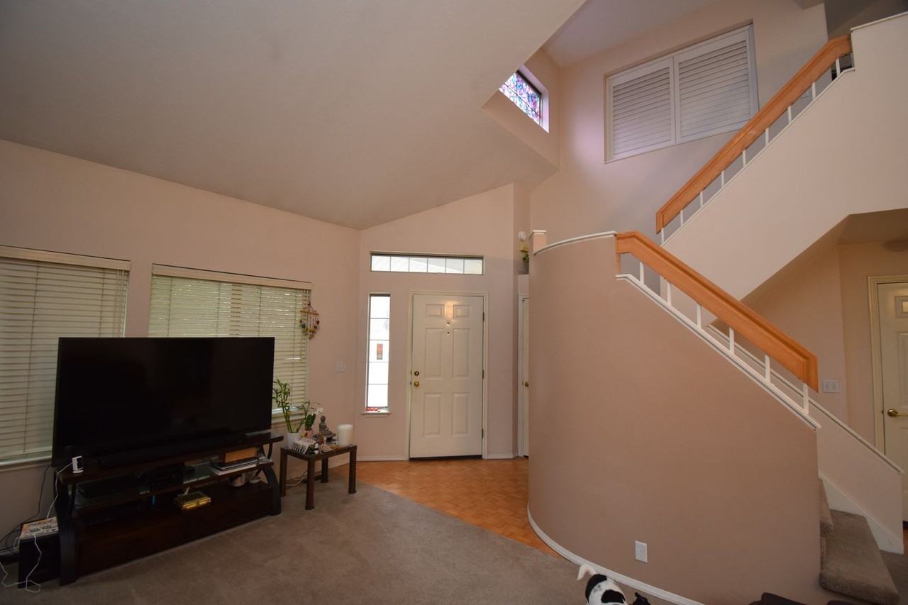 2122 E Rainbow Point Dr - Photo 5 of 32