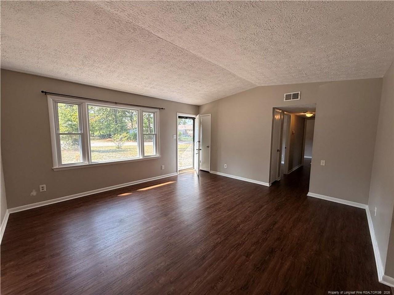 4805 Fellows Ct - Photo 3 of 20