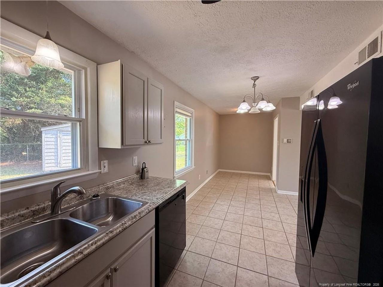 4805 Fellows Ct - Photo 7 of 20