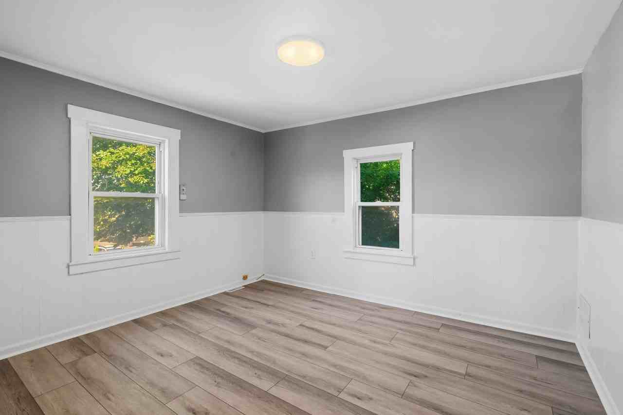 47 Sprague St - Photo 5 of 22