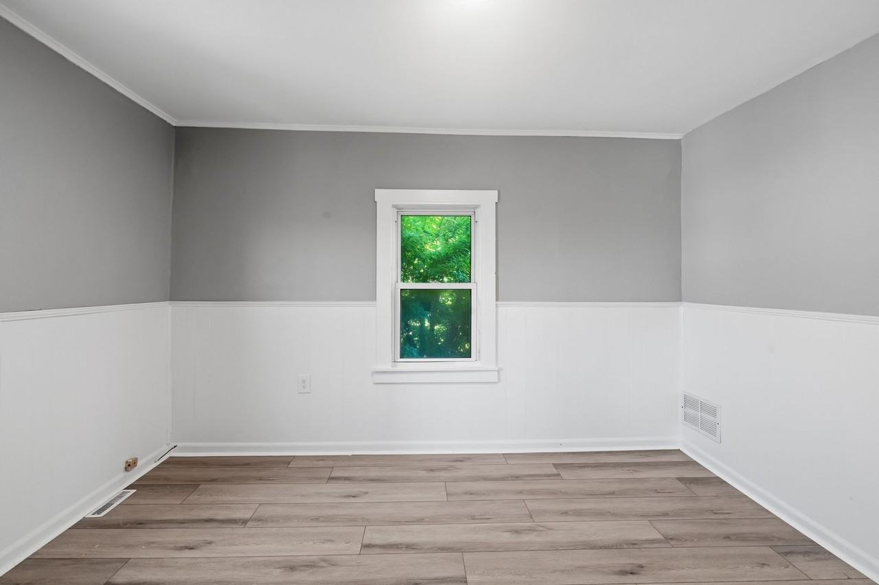 47 Sprague St - Photo 6 of 22