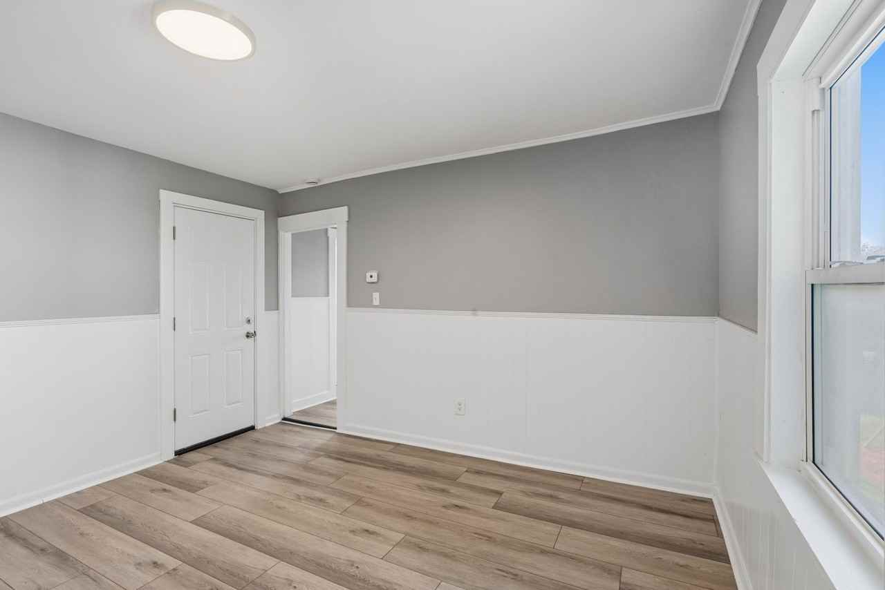 47 Sprague St - Photo 7 of 22