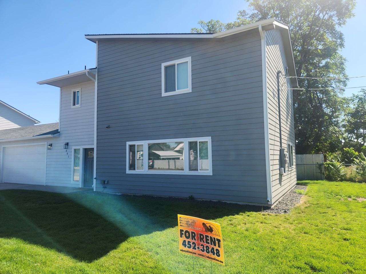 801 N 24th Ave #A - Photo 3 of 50