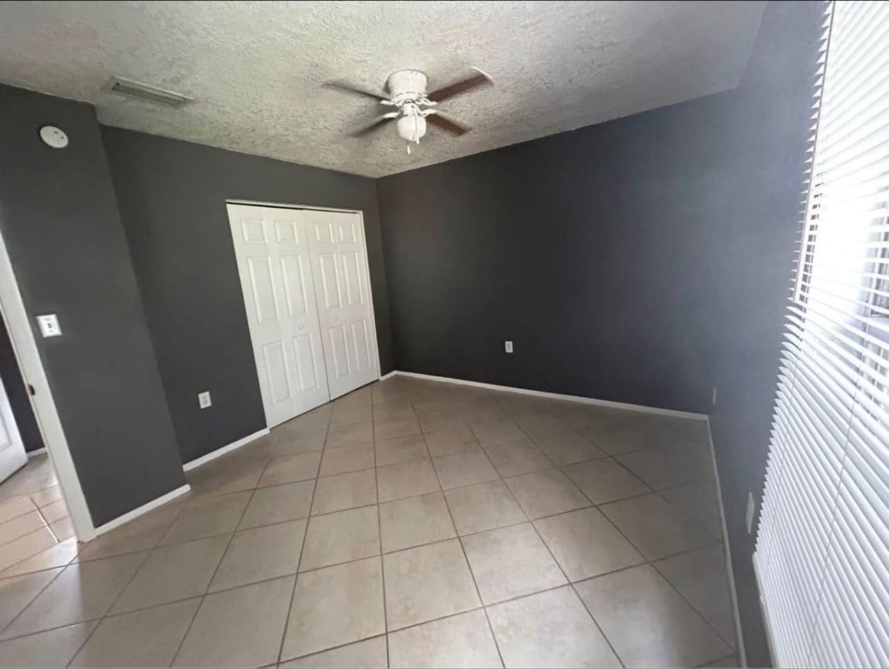 336 Riviera Dr - Photo 6 of 12
