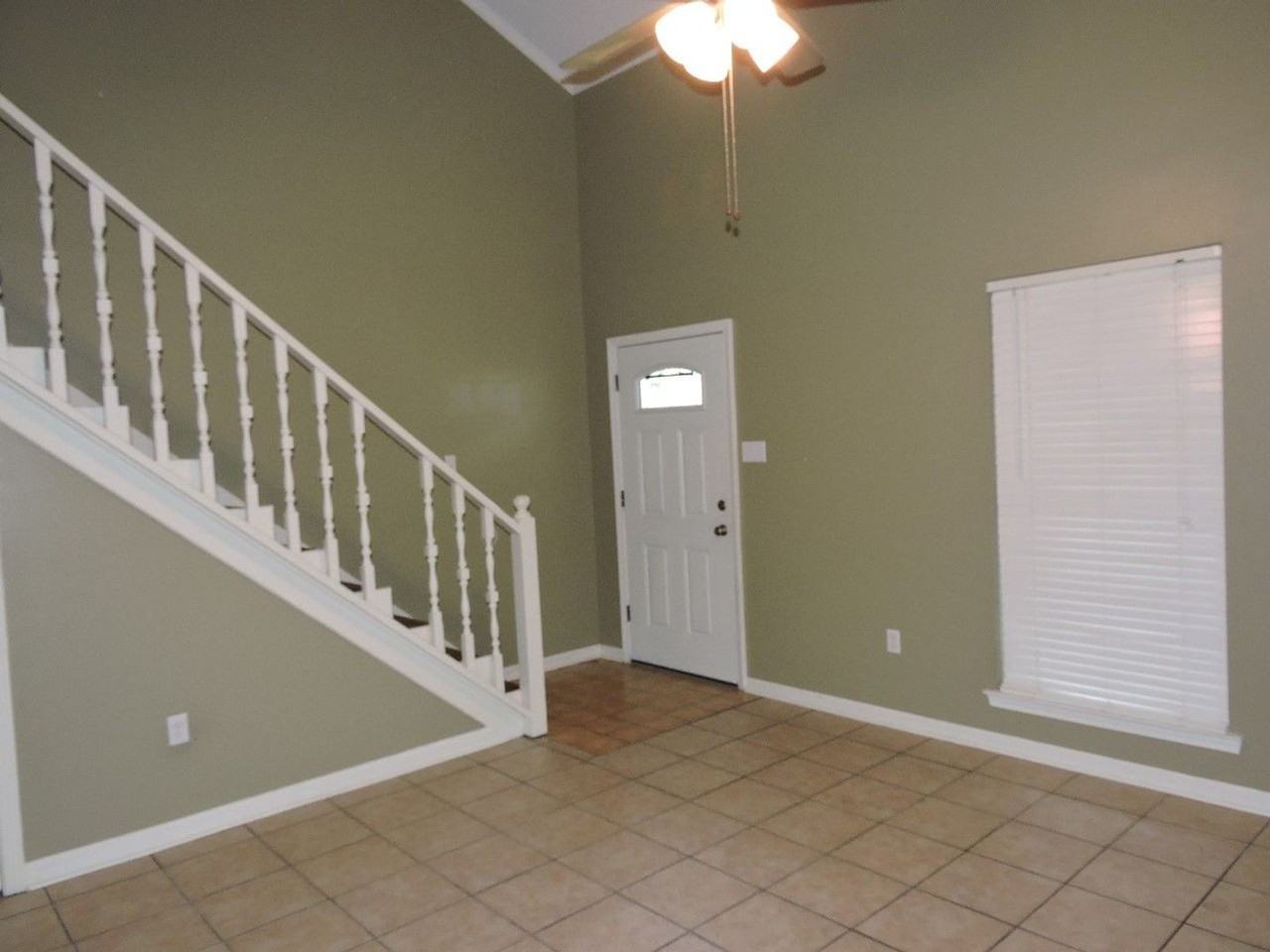 5138 Stumberg Ln - Photo 7 of 12
