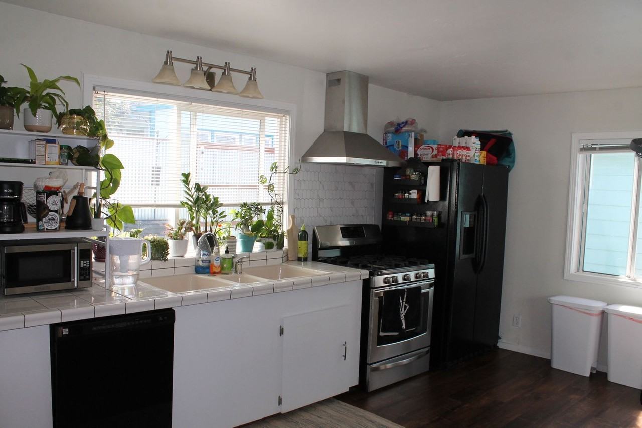 960 Balboa St - Photo 7 of 20