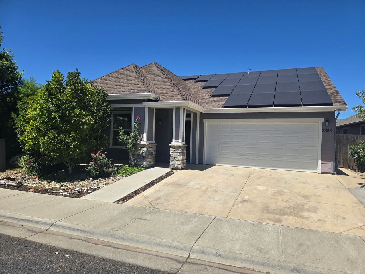 2868 Eaton Rd - Photo 2 of 32