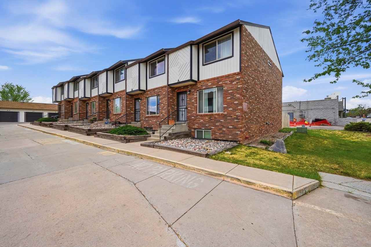 9850 W Stanford Ave - Photo 3 of 40