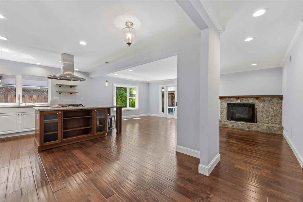 2464 Aram Ave - Photo 2 of 27
