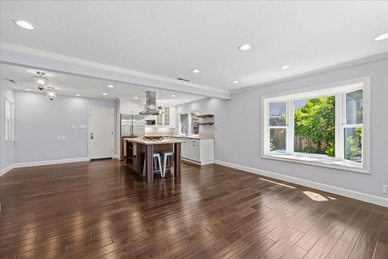2464 Aram Ave - Photo 4 of 27