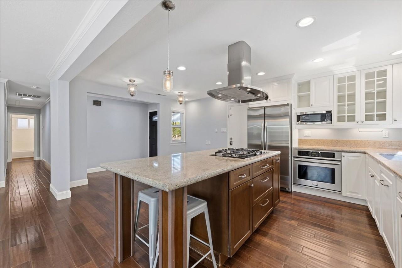 2464 Aram Ave - Photo 6 of 27