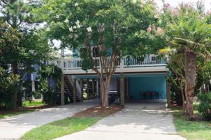 featured image of 1713 Mackerel Ln