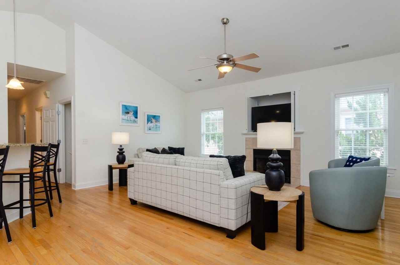 1713 Mackerel Ln - Photo 7 of 35