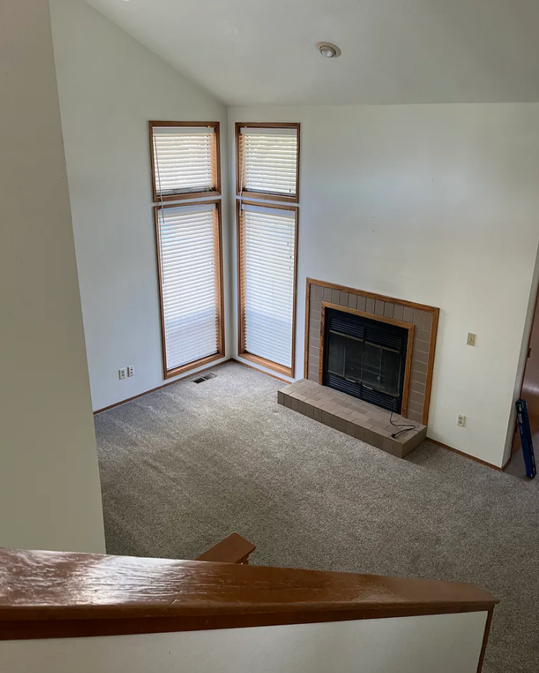 3825 Sage Rd - Photo 7 of 9