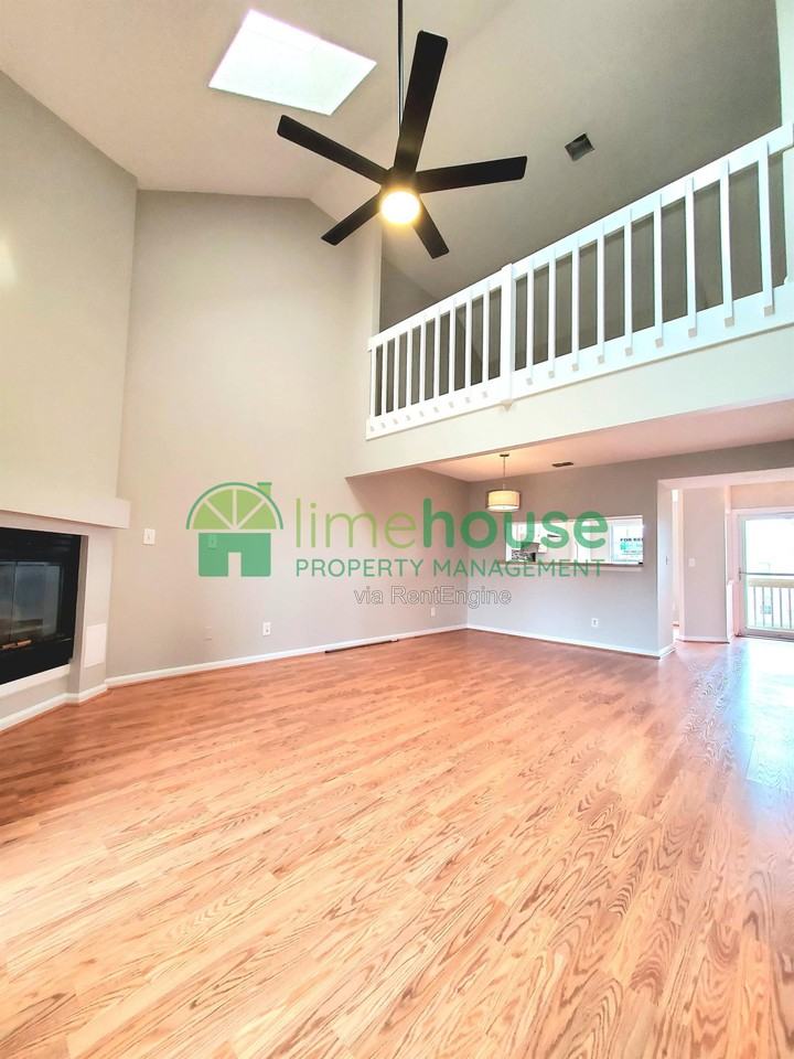 4944 Willow Pointe Ln - Photo 5 of 13