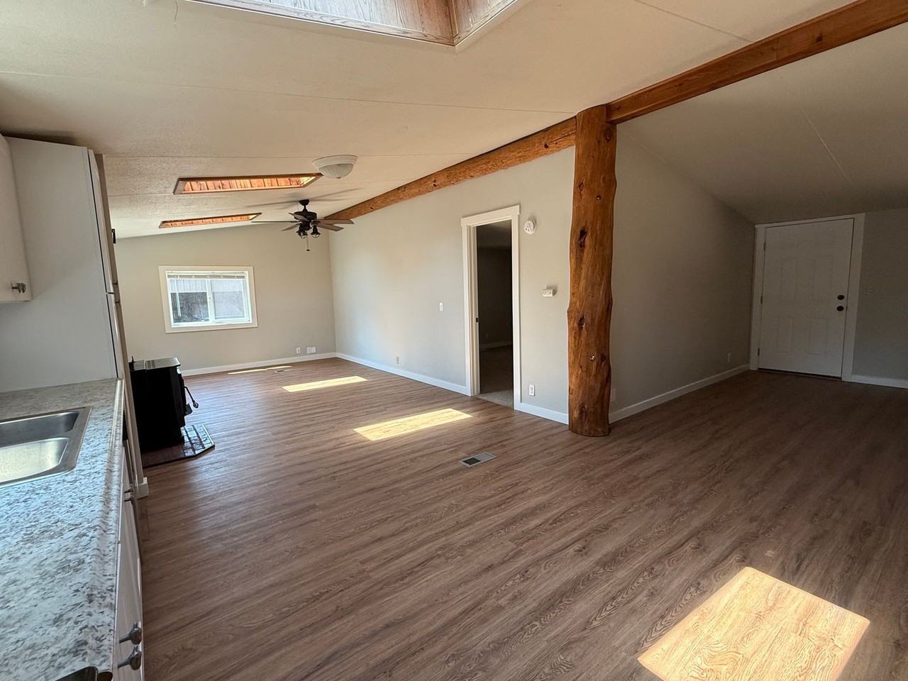 16052 Eagles Nest Rd - Photo 2 of 21