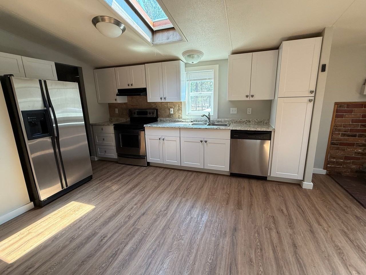 16052 Eagles Nest Rd - Photo 3 of 21