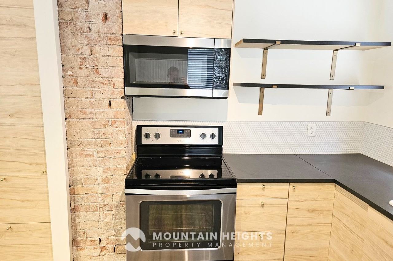 1074 E Kensington Ave - Photo 6 of 18