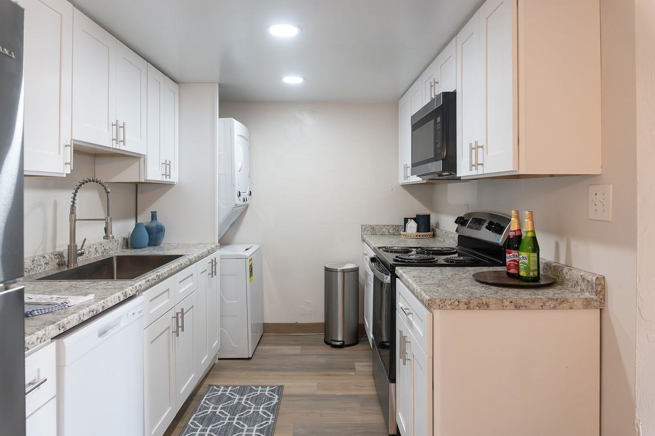 2765 W Tharpe St #202 - Photo 4 of 35
