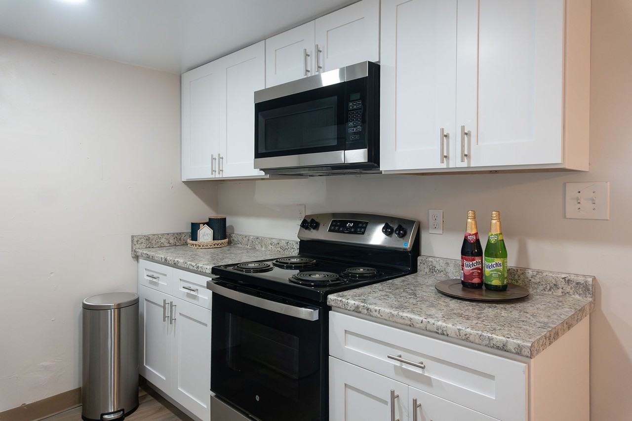 2765 W Tharpe St #202 - Photo 6 of 35