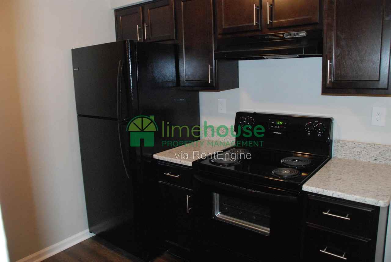 1311 Tait Close - Photo 7 of 15