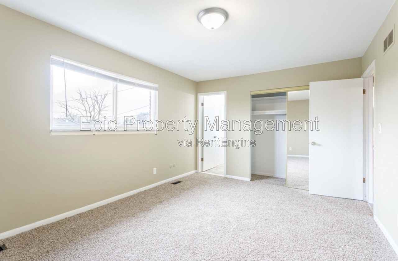 10033 Groh Rd #33 - Photo 7 of 9