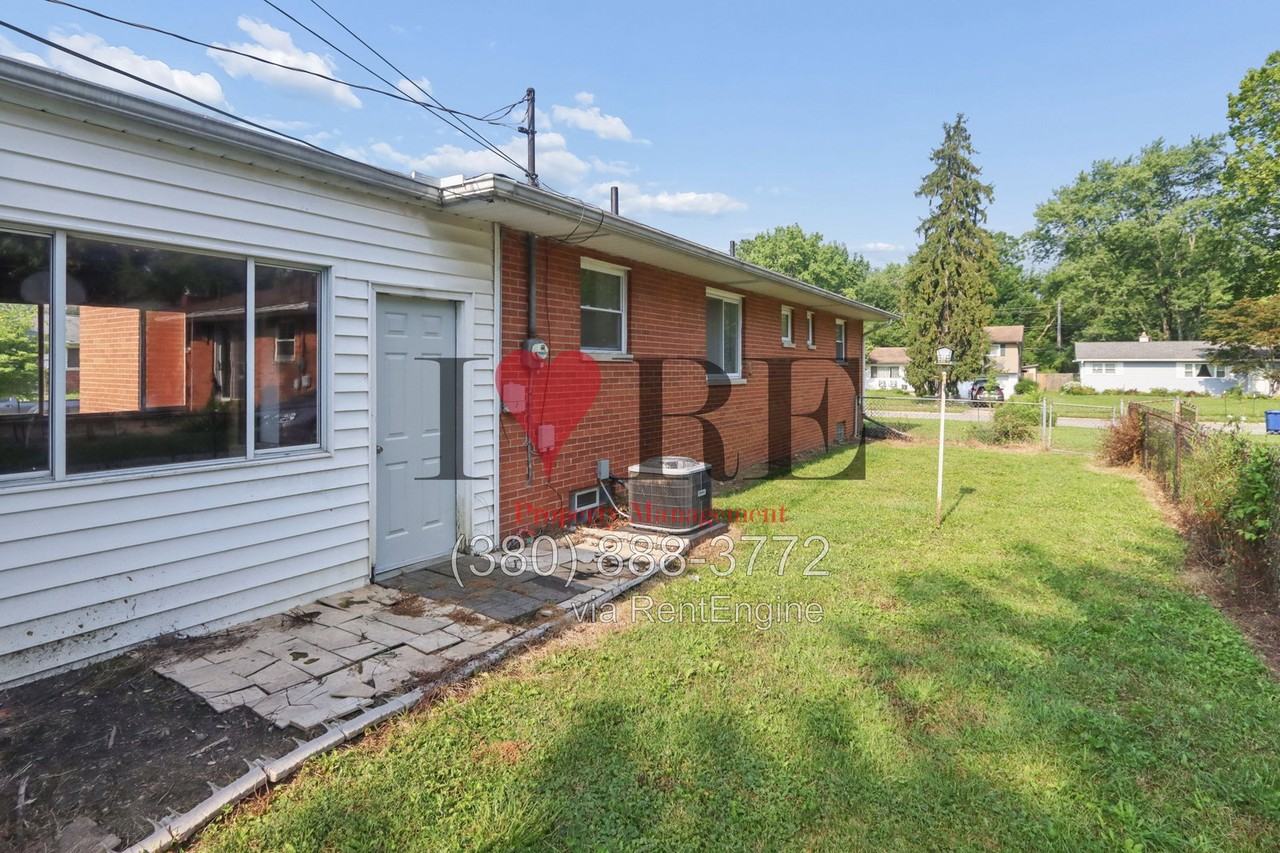 906 Garvey Rd - Photo 3 of 34