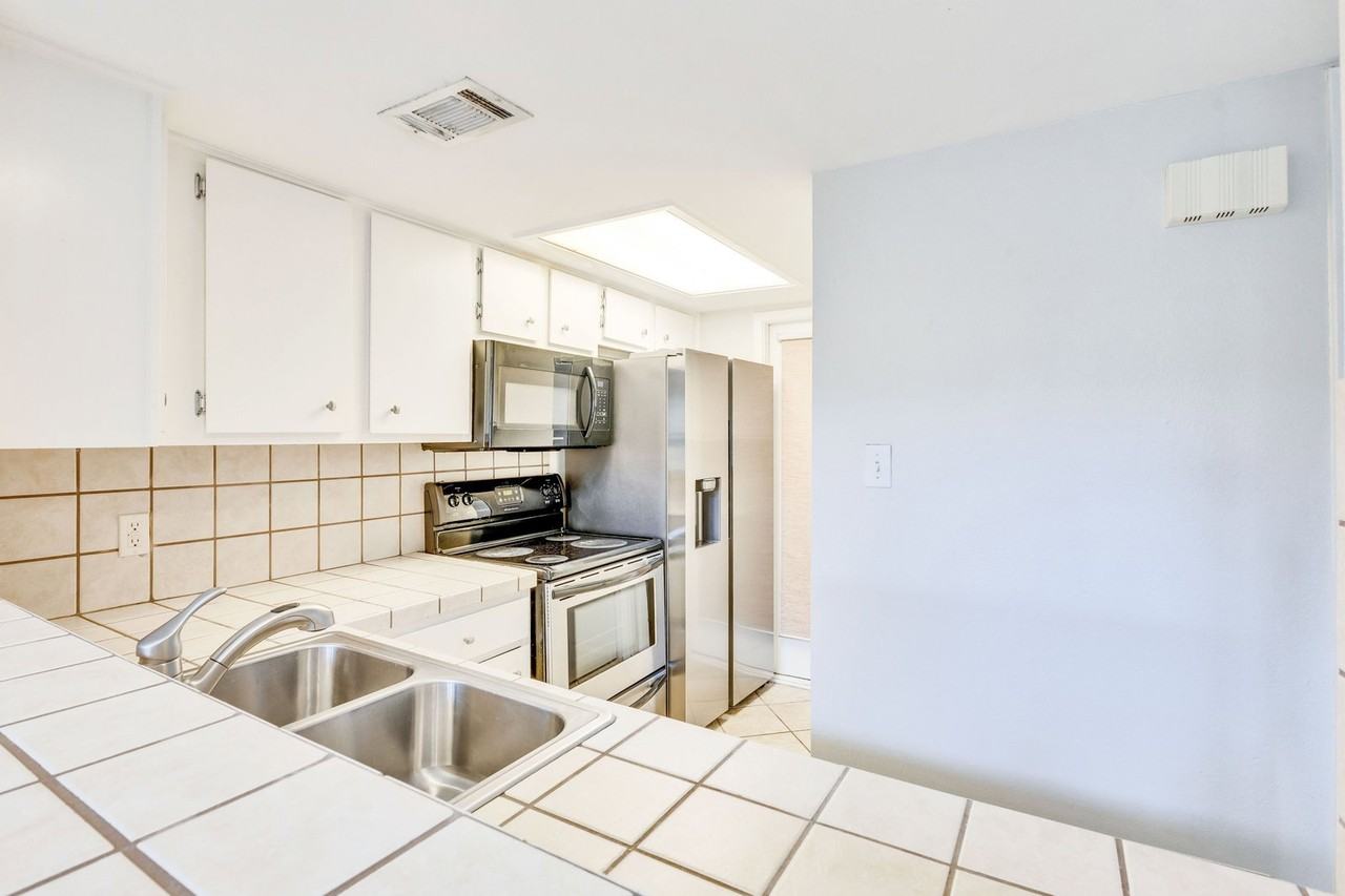 2104 Cullen Ave #207 - Photo 5 of 48