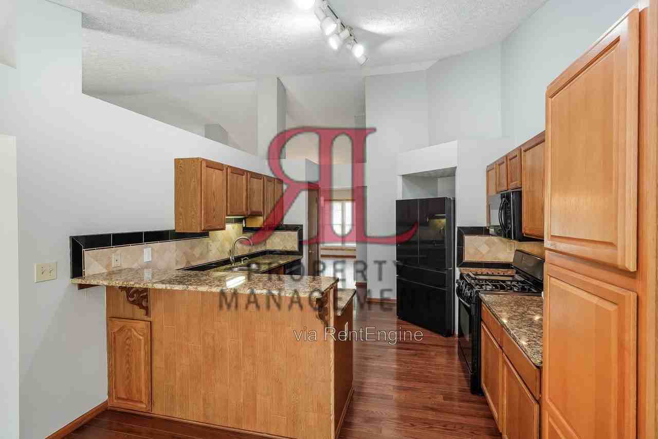 5684 Wilcox Rd - Photo 4 of 17