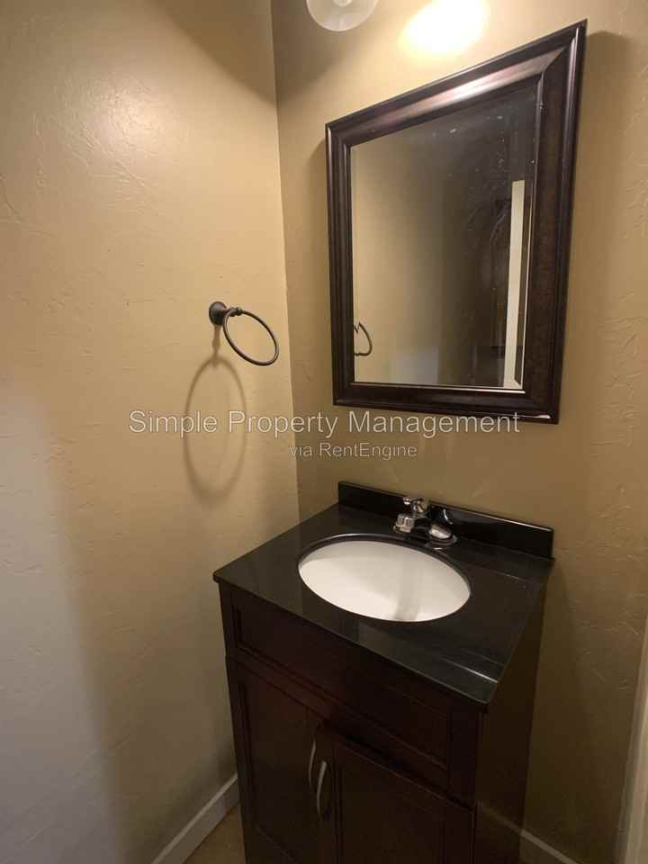 2884 Muzzy St - Photo 7 of 13