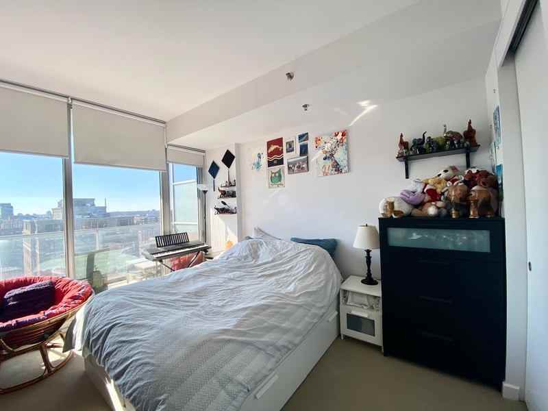 300 Lisgar St - Photo 7 of 14