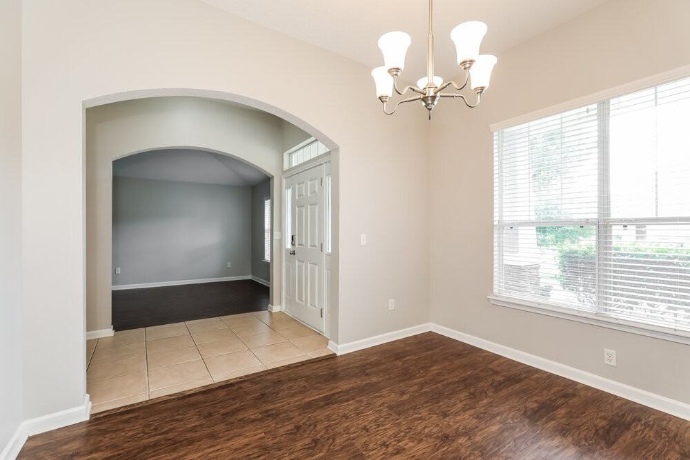 14081 Bradley Cove Rd - Photo 5 of 16