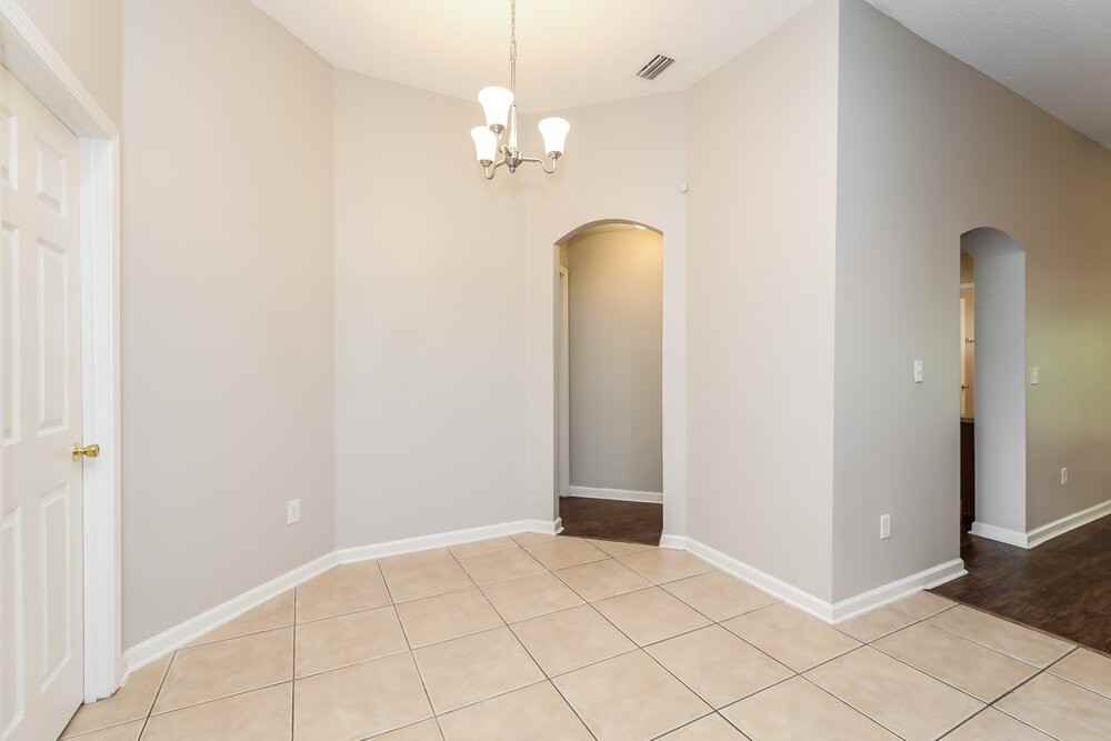 14081 Bradley Cove Rd - Photo 7 of 16
