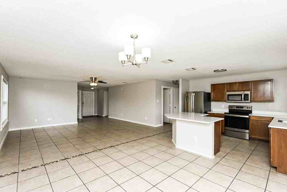 10769 Braemoor Dr - Photo 6 of 16